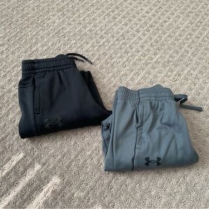 Boys Under Armour black and gray sweatpants size small